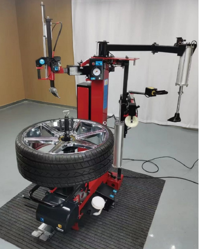 Démonte pneus super automatique pour pneus Low Profile et Run Flat.